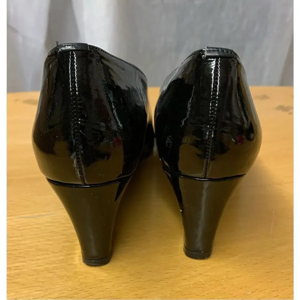 Robert Clergerie BARNEYS VINTAGE Black Patent Leather Heels Pumps Shoes 7.5 AA